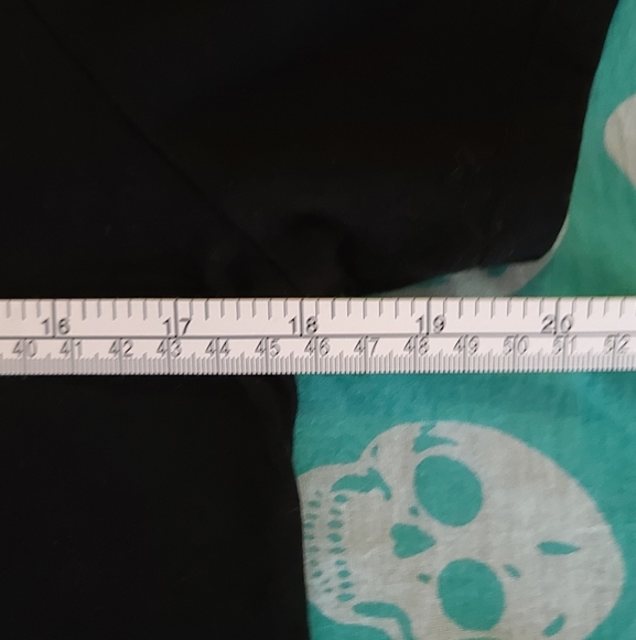 ⚡2/$25-NWOT- Black Cold-shoulder Lace-up Tee - Picture 10 of 12